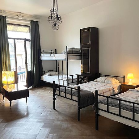 Guest House Third Floor 第比利斯 外观 照片
