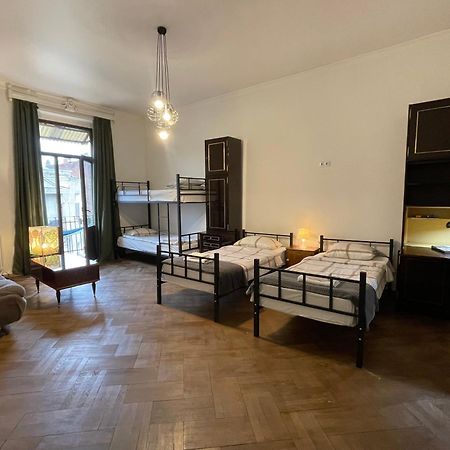 Guest House Third Floor 第比利斯 外观 照片