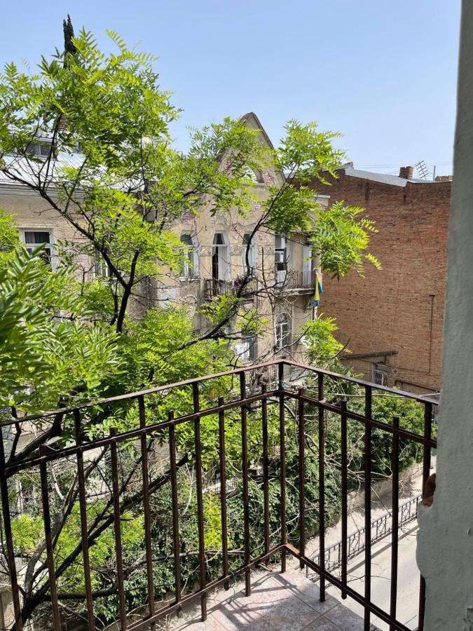 Guest House Third Floor 第比利斯 外观 照片