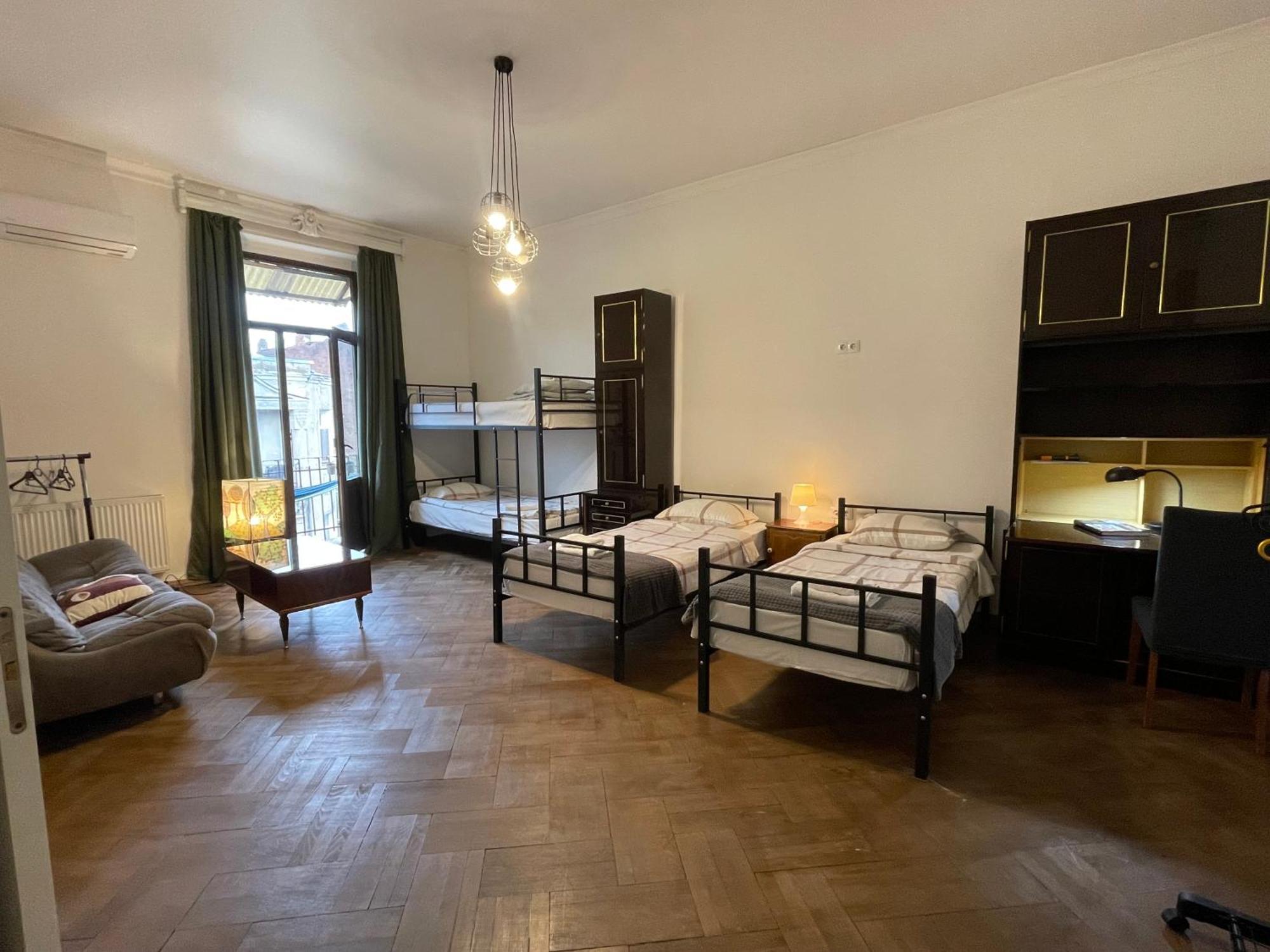 Guest House Third Floor 第比利斯 外观 照片